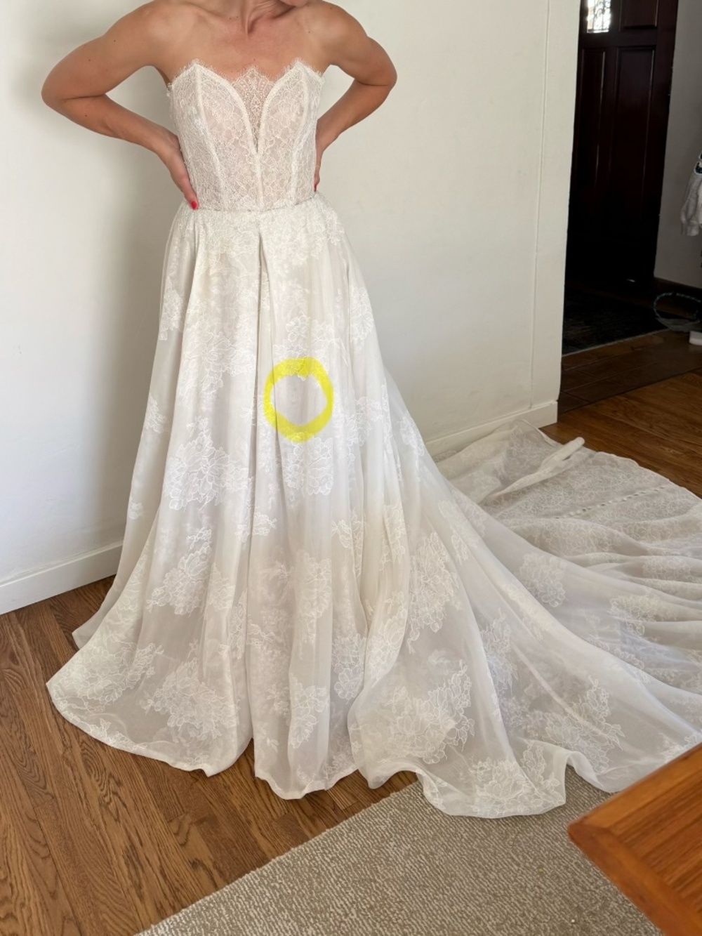 Wedding Dress - Picture 14 of 15